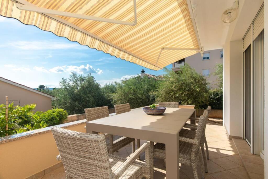 Apartment Natali Punat- Free Parking On Premises ภายนอก รูปภาพ